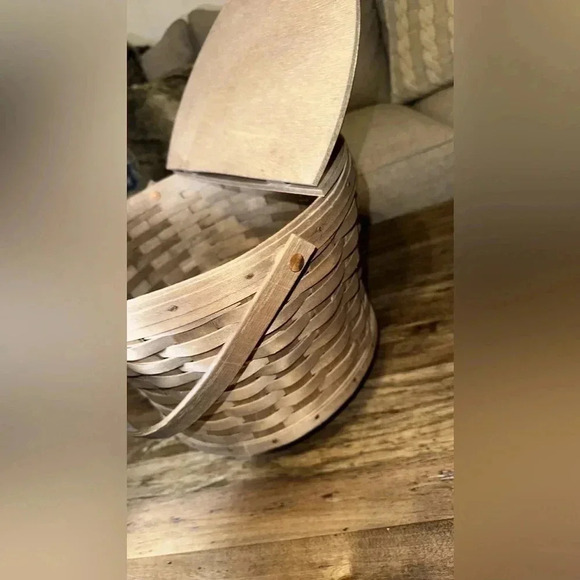 1986 Vintage Longaberger Handwoven Storage Basket Swing Handle Hinged Lid Rare - Picture 9 of 16
